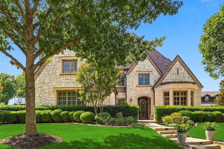 Property photo for 6108 Burnham Circle, Colleyville, TX