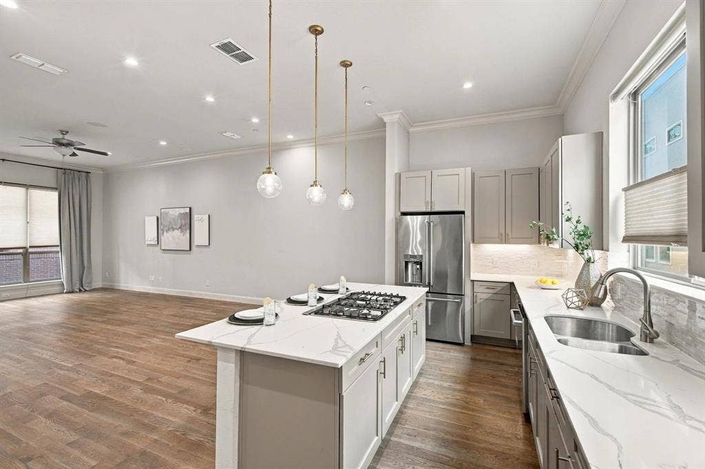 kitchen / dining on second level