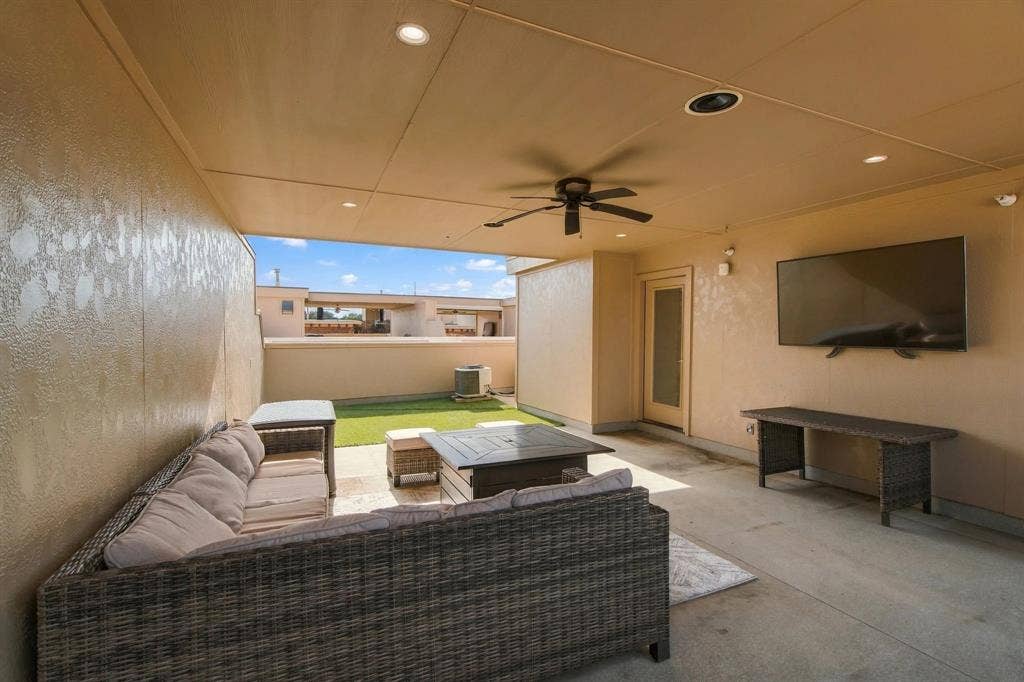 Covered area on roof top terrace on fourth level