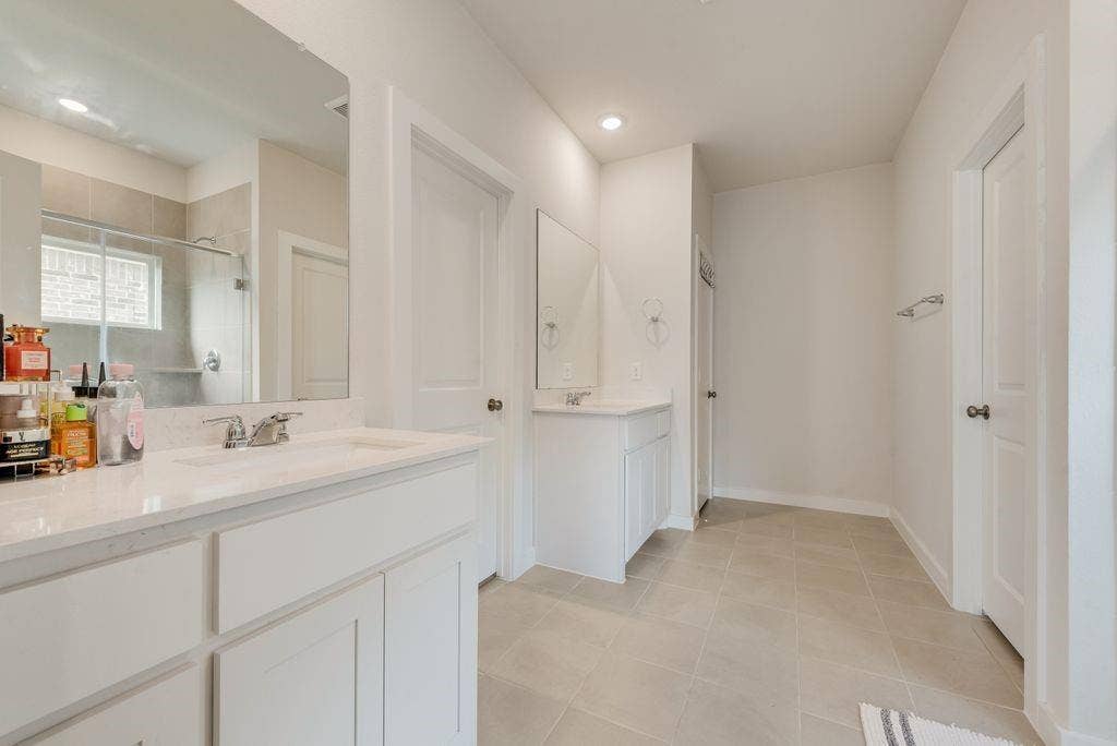 801 Vineyard Way, Forney, TX 75126 801 Vineyard Way, Forney, TX 75126