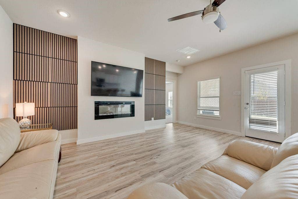 801 Vineyard Way, Forney, TX 75126 801 Vineyard Way, Forney, TX 75126