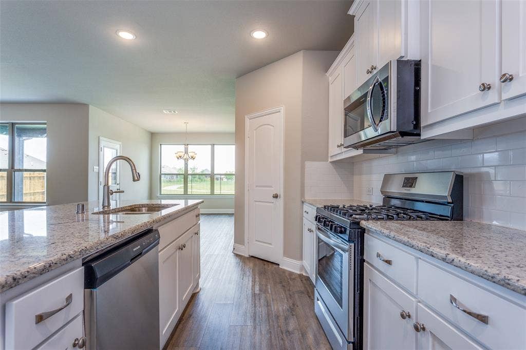 2921 Pronghorn Drive, Melissa, TX 75454 2921 Pronghorn Drive, Melissa, TX 75454