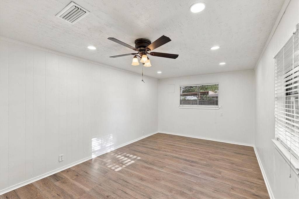 401 Fm 55, Waxahachie, TX 75165 Bonus Room or 4th Bedroom