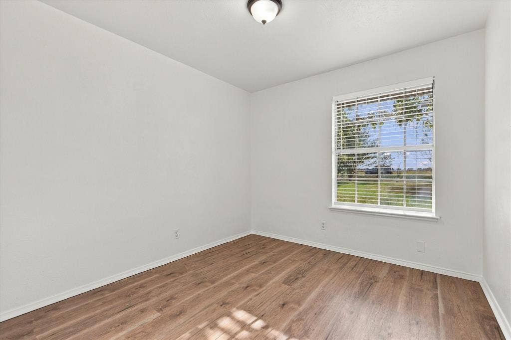 401 Fm 55, Waxahachie, TX 75165 Bedroom 2