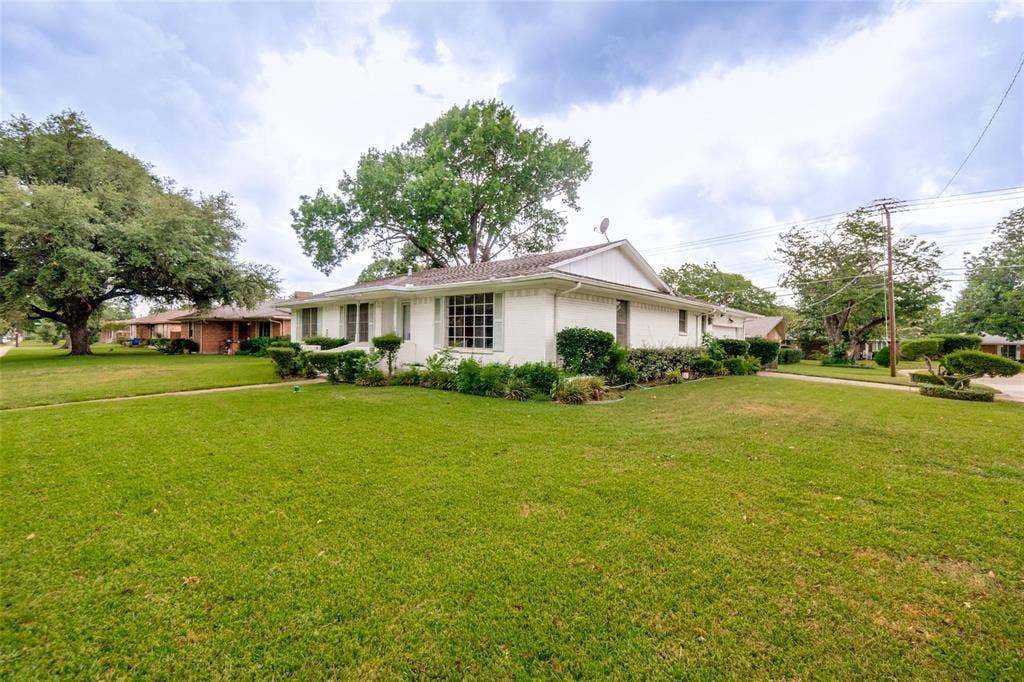 5319 Urban Crest Road, Dallas, TX 75227 5319 Urban Crest Road, Dallas, TX 75227
