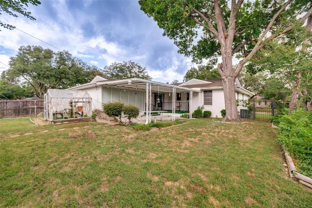 5319 Urban Crest Road, Dallas, TX 75227 5319 Urban Crest Road, Dallas, TX 75227