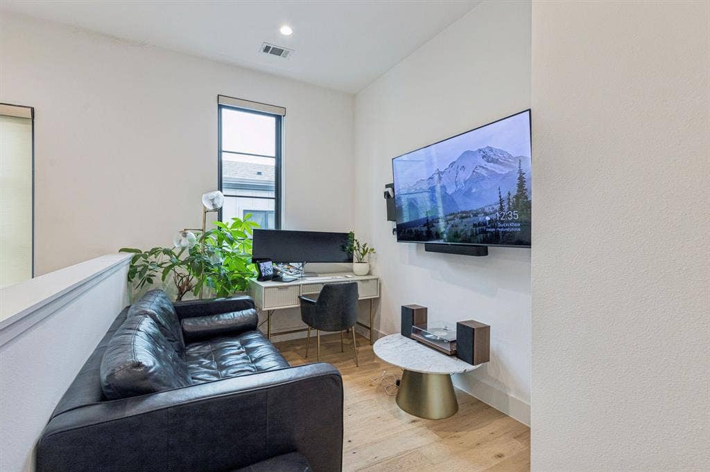 1214 Haines Avenue, Dallas, TX 75208 1214 Haines Avenue, Dallas, TX 75208