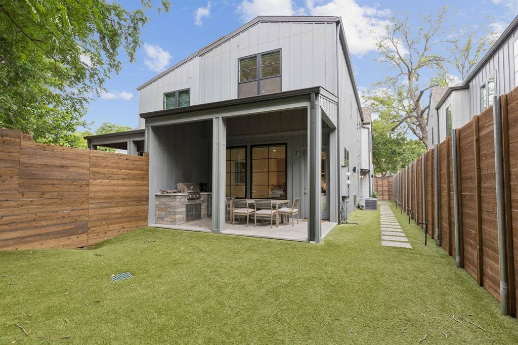 1214 Haines Avenue, Dallas, TX 75208 1214 Haines Avenue, Dallas, TX 75208