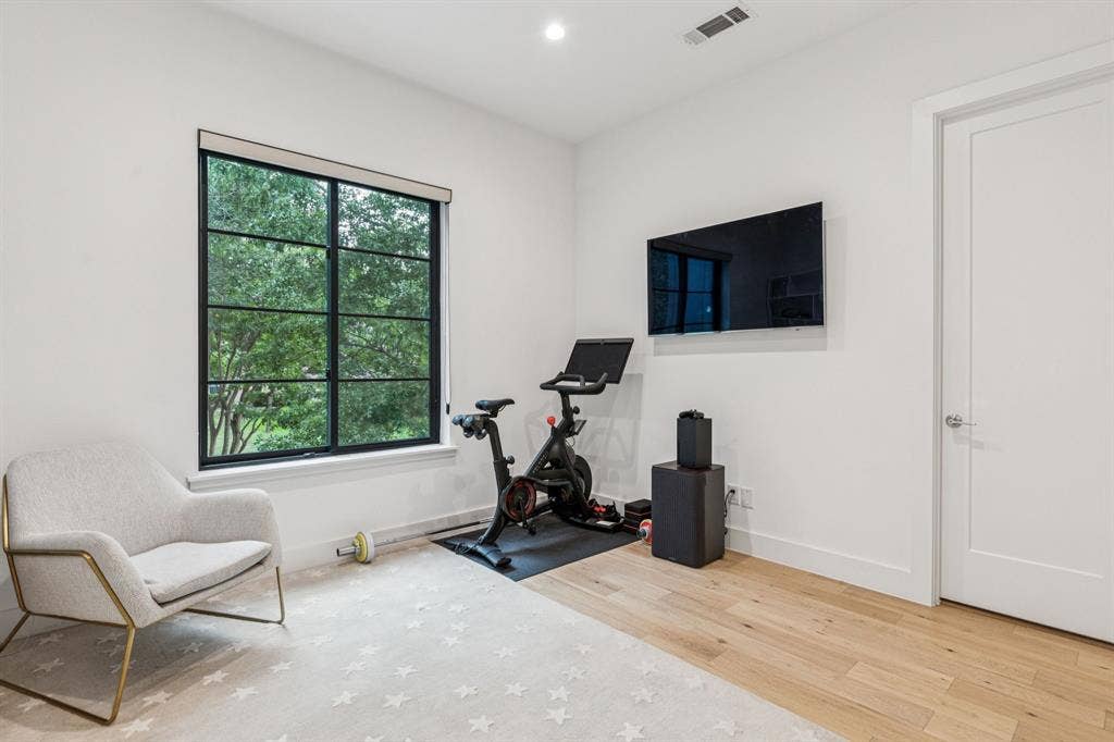 1214 Haines Avenue, Dallas, TX 75208 1214 Haines Avenue, Dallas, TX 75208