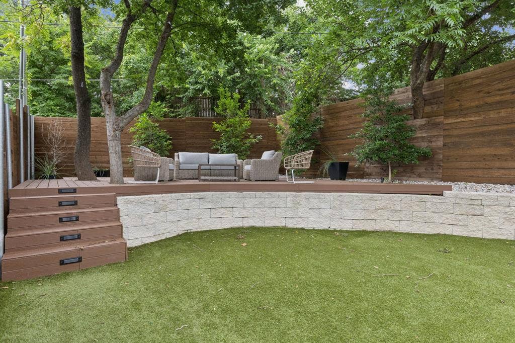 1214 Haines Avenue, Dallas, TX 75208 1214 Haines Avenue, Dallas, TX 75208