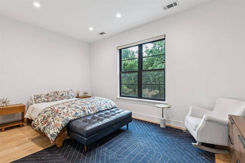 1214 Haines Avenue, Dallas, TX 75208 1214 Haines Avenue, Dallas, TX 75208