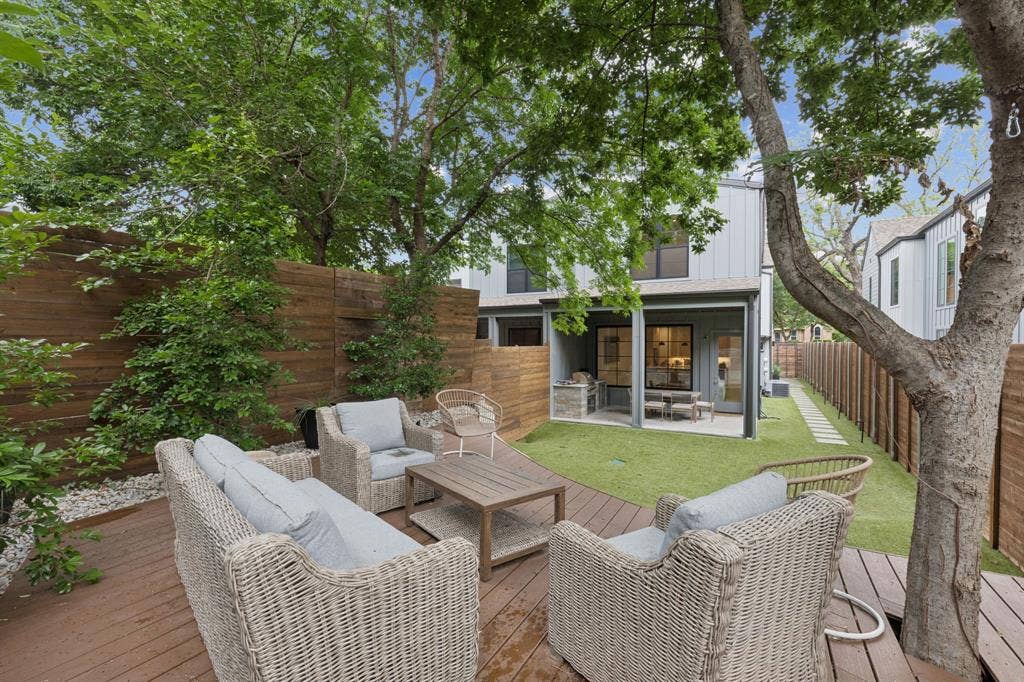 1214 Haines Avenue, Dallas, TX 75208 1214 Haines Avenue, Dallas, TX 75208