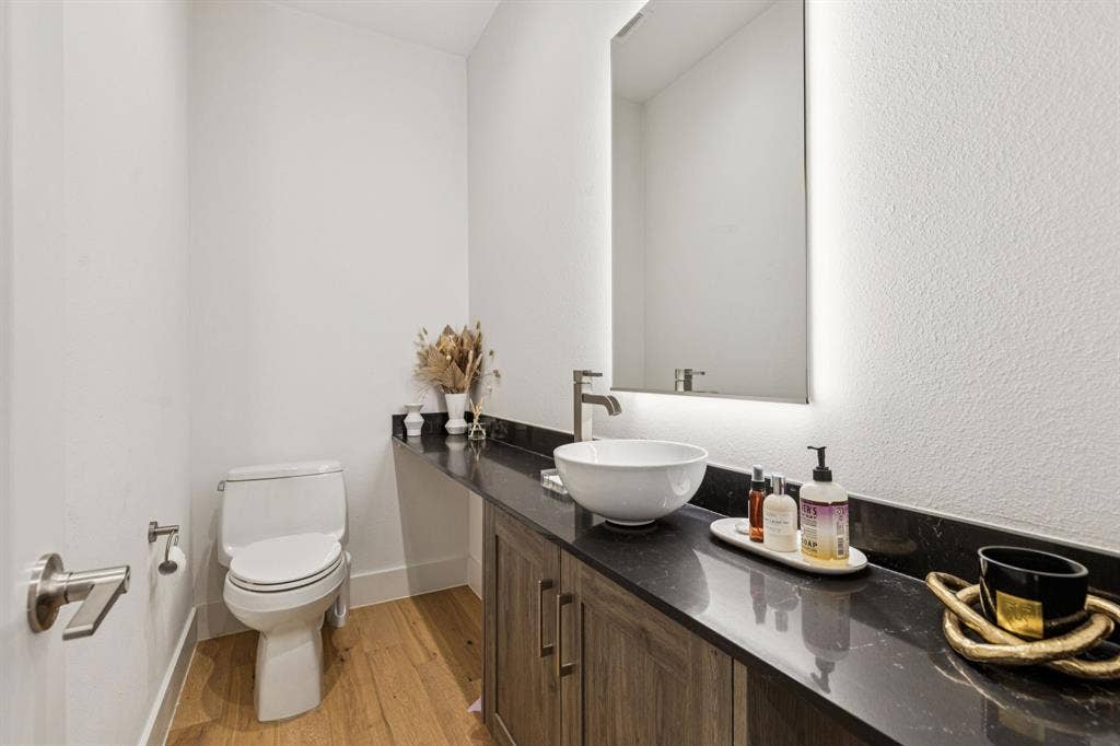 1214 Haines Avenue, Dallas, TX 75208 1214 Haines Avenue, Dallas, TX 75208