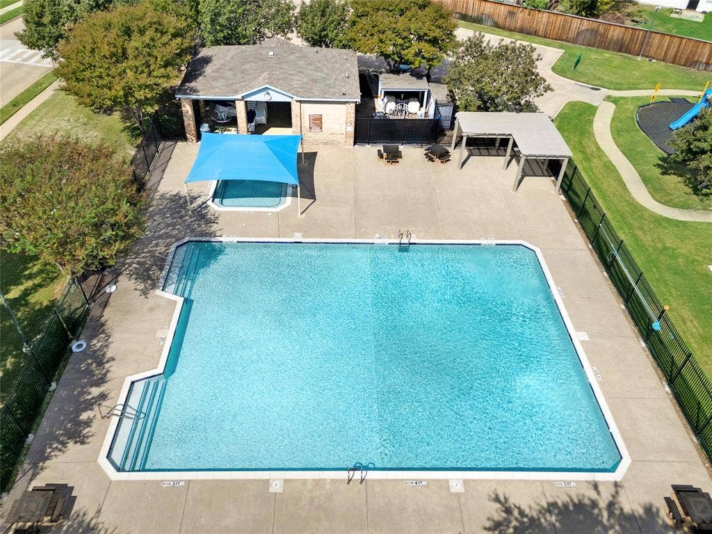 2600 Winterberry Lane, Little Elm, TX 75068
