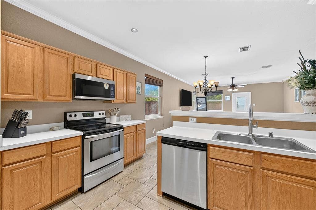 2600 Winterberry Lane, Little Elm, TX 75068