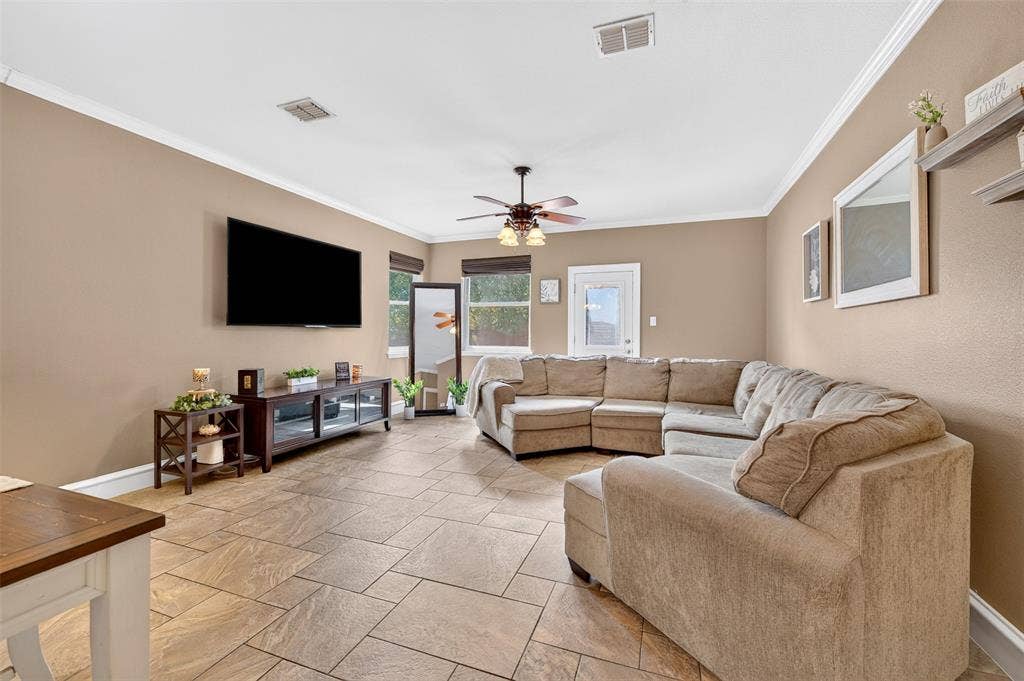 2600 Winterberry Lane, Little Elm, TX 75068