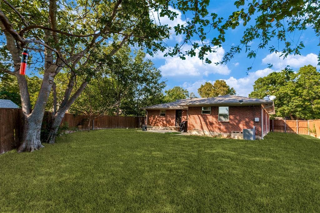 1335 Northlake Drive, Richardson, TX 75080 1335 Northlake Drive, Richardson, TX 75080