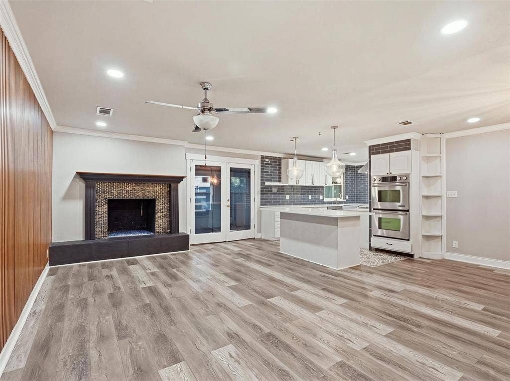 1402 Addington Street, Irving, TX 75062 1402 Addington Street, Irving, TX 75062