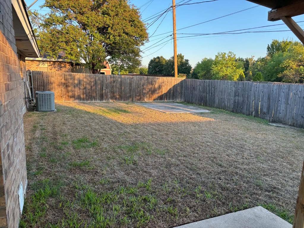 2112 River Bend Road, Arlington, TX 76014