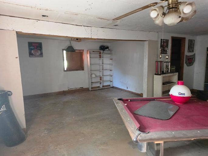 206 N Stadium Drive, Alvord, TX 76225 More Office or Living Space and Entry to a full Bathroom