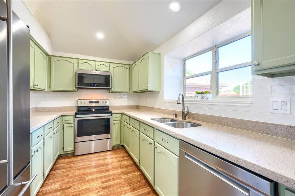 446 Phillips Drive, Coppell, TX 75019 446 Phillips Drive, Coppell, TX 75019