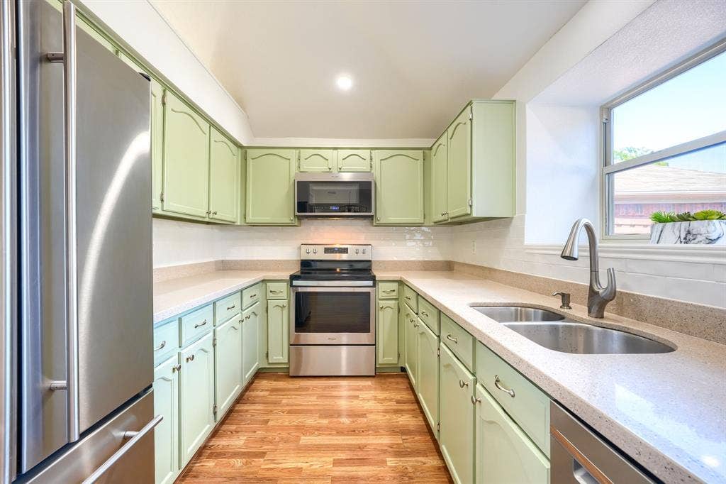 446 Phillips Drive, Coppell, TX 75019 446 Phillips Drive, Coppell, TX 75019