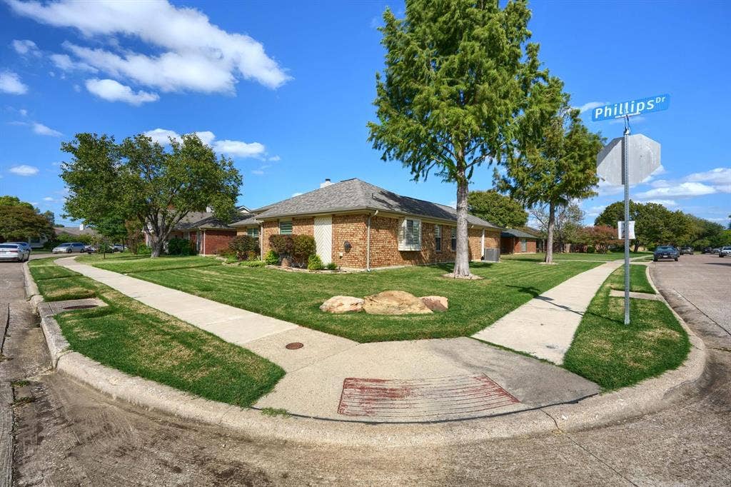446 Phillips Drive, Coppell, TX 75019 Beautiful Neighborhood -Corner House!