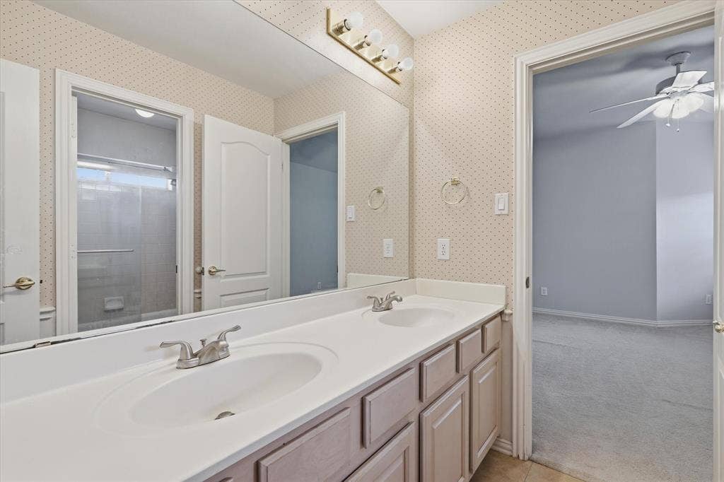 8905 High Meadows Drive, Plano, TX 75025 8905 High Meadows Drive, Plano, TX 75025