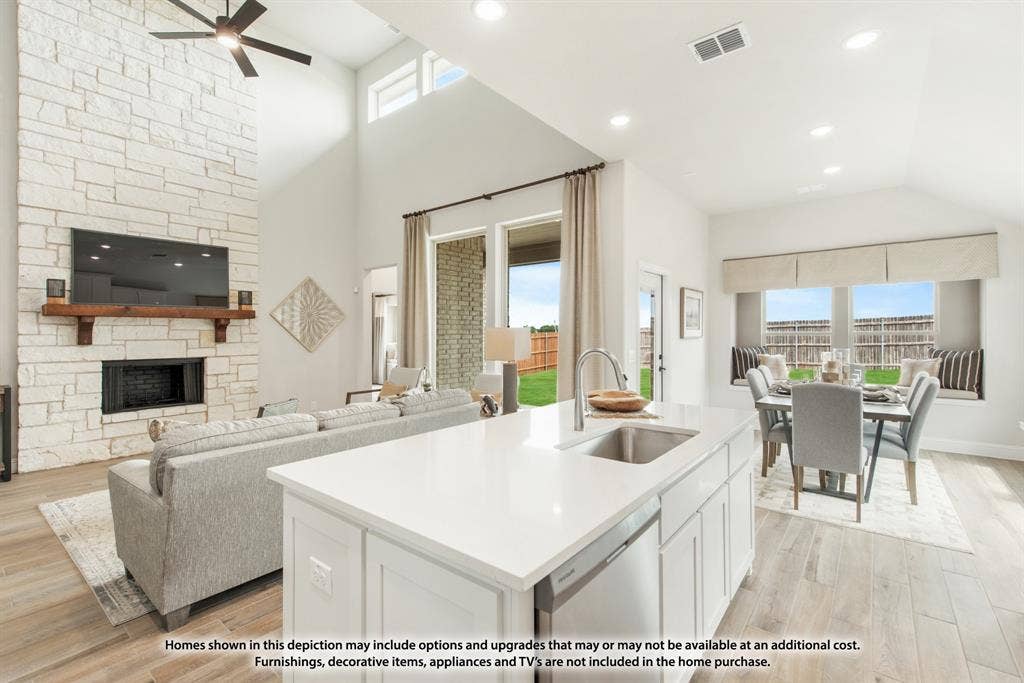 2612 Alyssa Street, Burleson, TX 76028