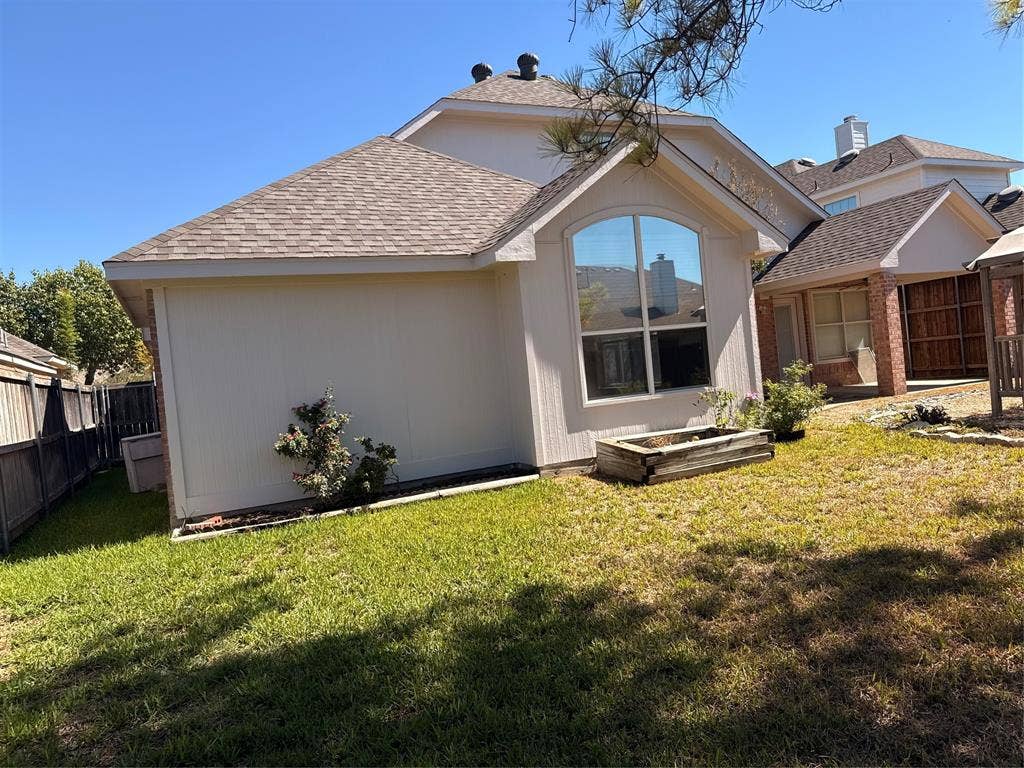 7804 Brook Meadow Lane, Fort Worth, TX 76133