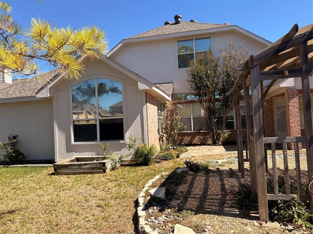 7804 Brook Meadow Lane, Fort Worth, TX 76133