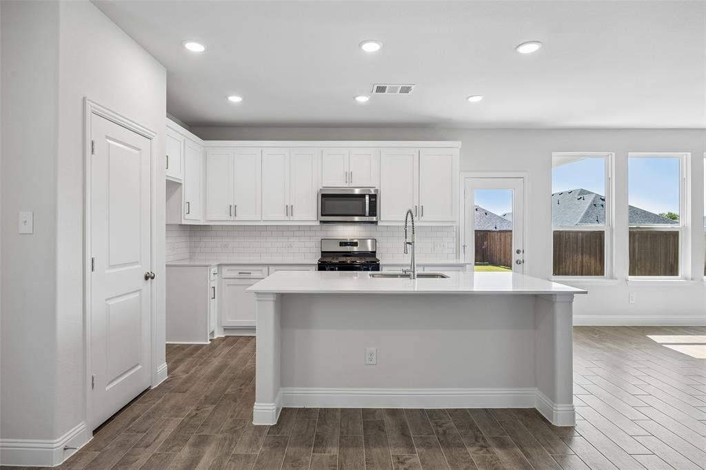 915 Sicily Boulevard, Princeton, TX 75407 Representative Photo - Not Actual Home *