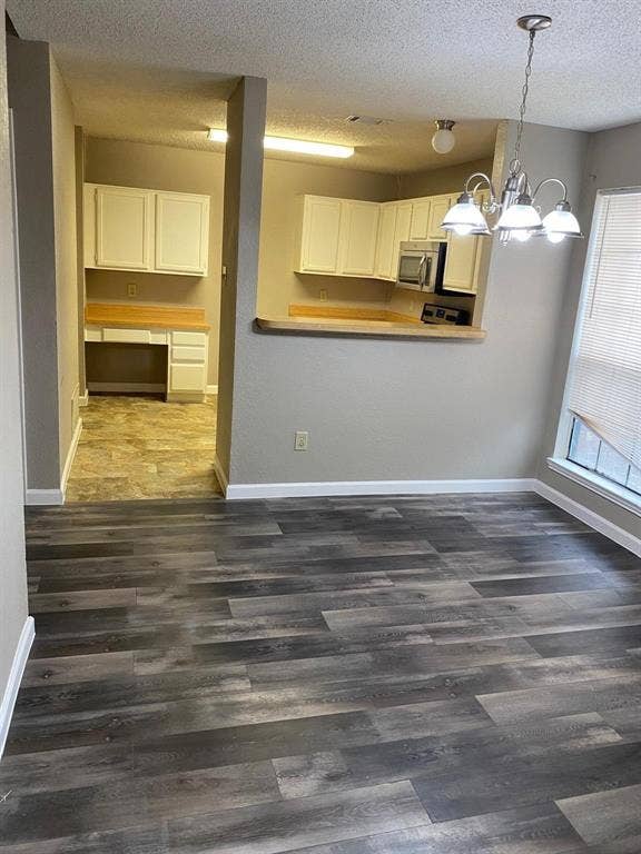 3055 Gregory Lane, Grand Prairie, TX 75052 3055 Gregory Lane, Grand Prairie, TX 75052