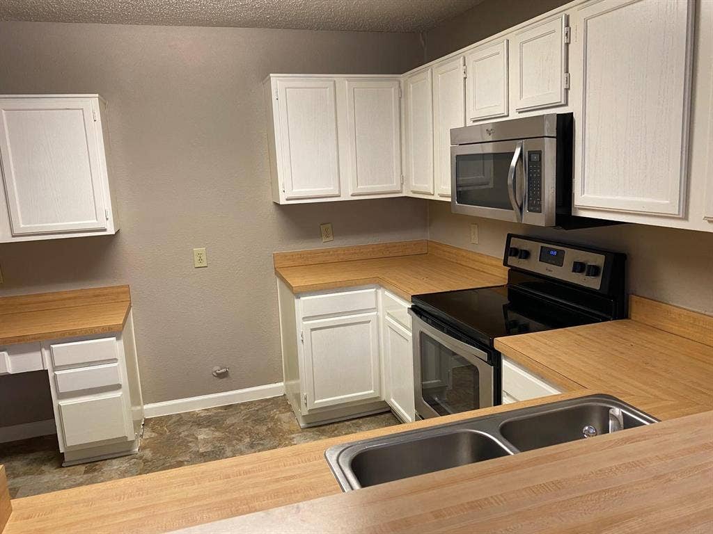 3055 Gregory Lane, Grand Prairie, TX 75052 3055 Gregory Lane, Grand Prairie, TX 75052