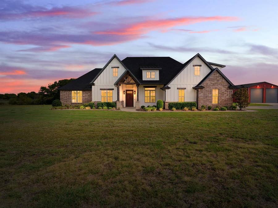 Property photo for 121 Pecan Valley Court, Sherman, TX