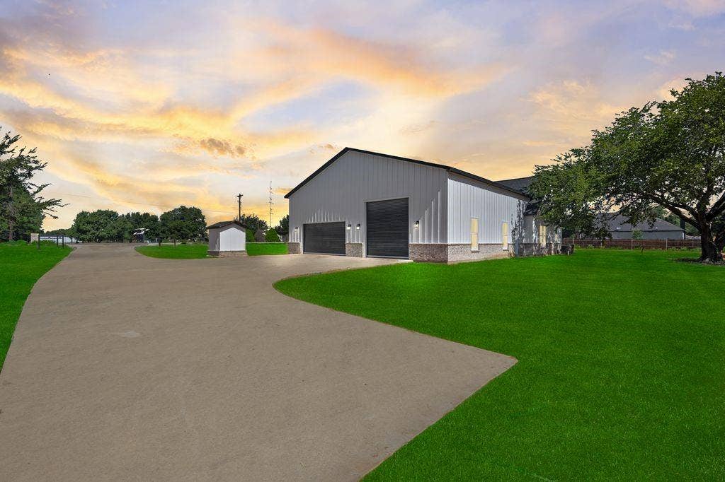 181 County Road 4757, Rhome, TX 76078