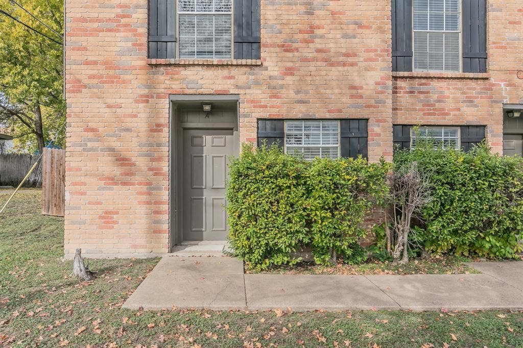 7604 Chapin Road, #A, Fort Worth, TX 76116