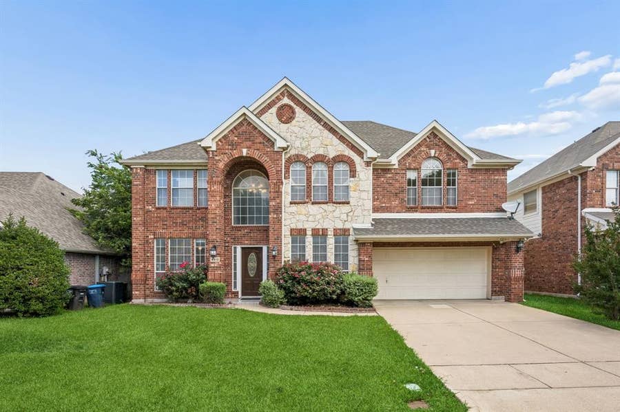 Property photo for 4512 Stone Mountain Drive, Fort Worth, TX