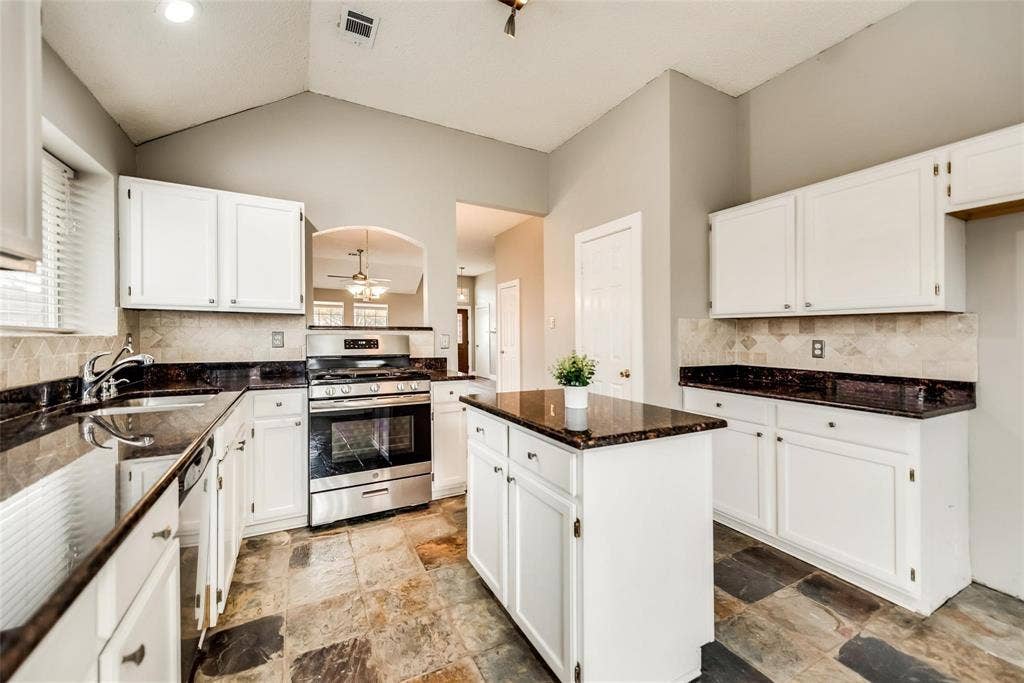 7409 Gillon Drive, Rowlett, TX 75089 7409 Gillon Drive, Rowlett, TX 75089