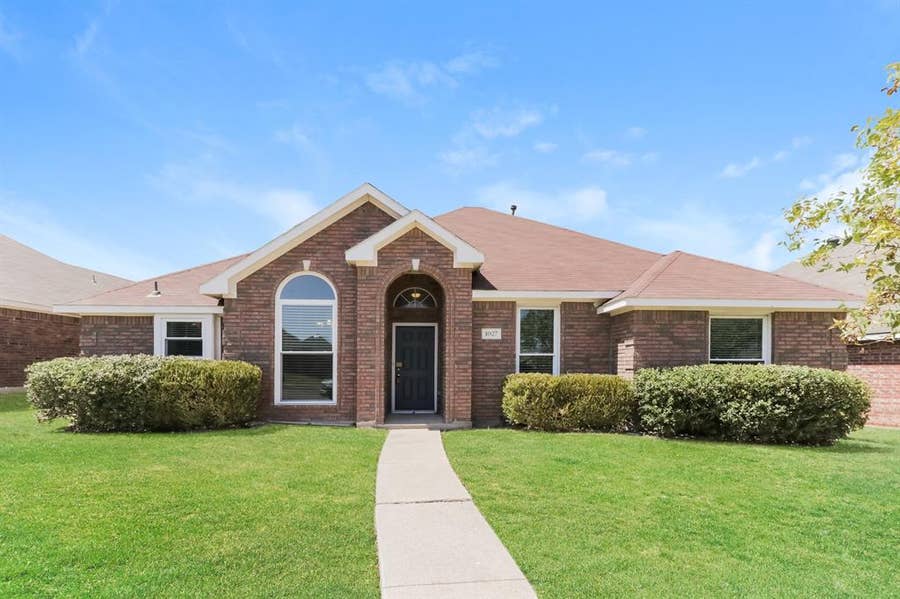 Property photo for 1027 Sea Shell Drive, Mesquite, TX