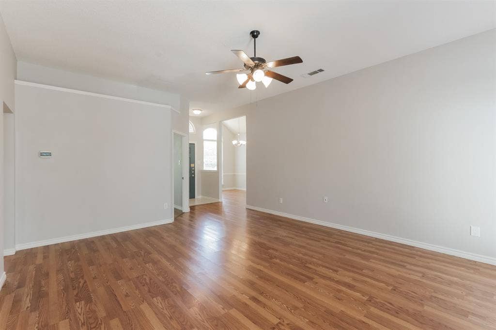 1027 Sea Shell Drive, Mesquite, TX 75149