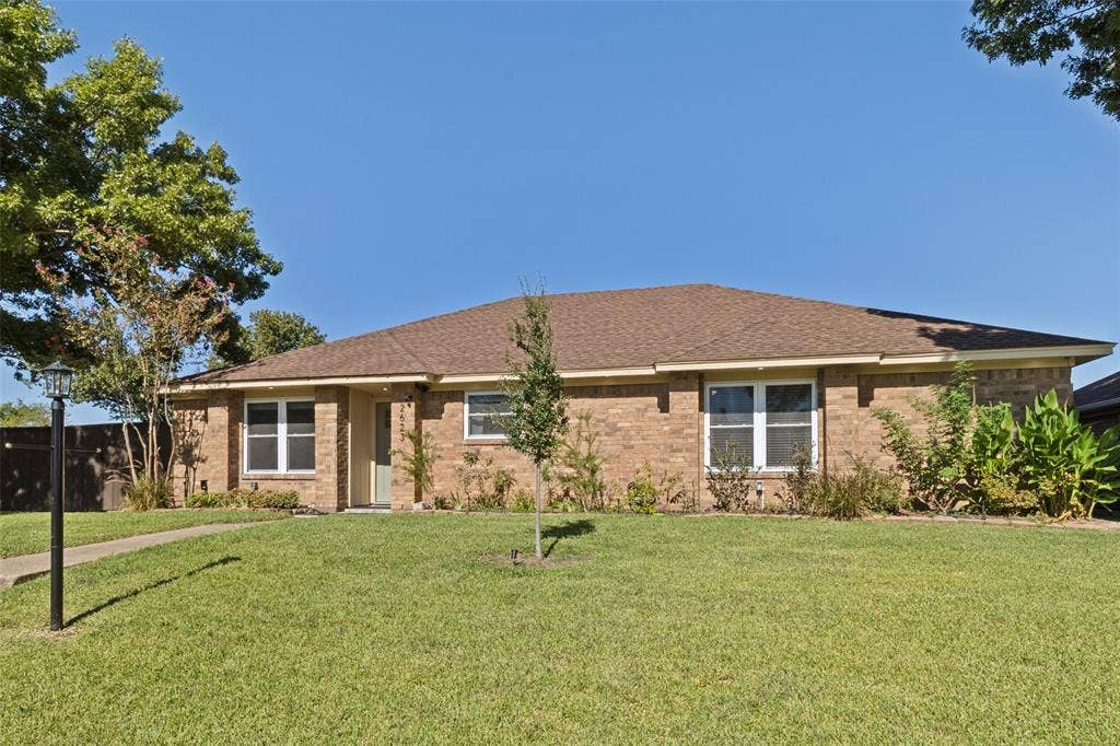 2623 San Saba Street, Mesquite, TX 75150 2623 San Saba Street, Mesquite, TX 75150
