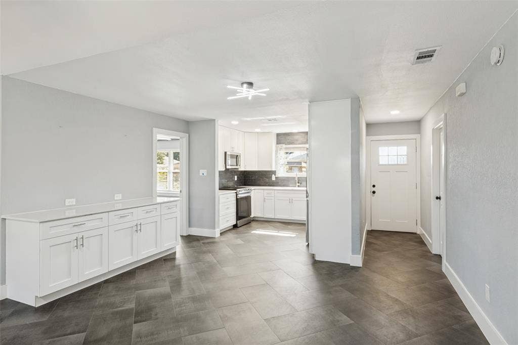 2623 San Saba Street, Mesquite, TX 75150 2623 San Saba Street, Mesquite, TX 75150
