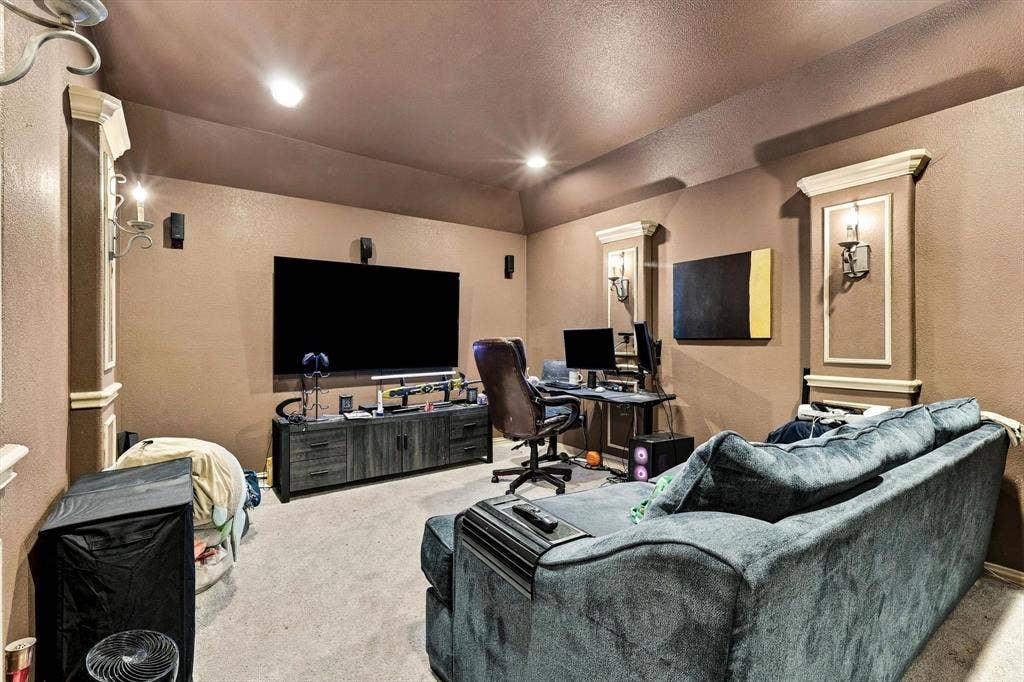 1596 Barksdale Drive, Lewisville, TX 75077