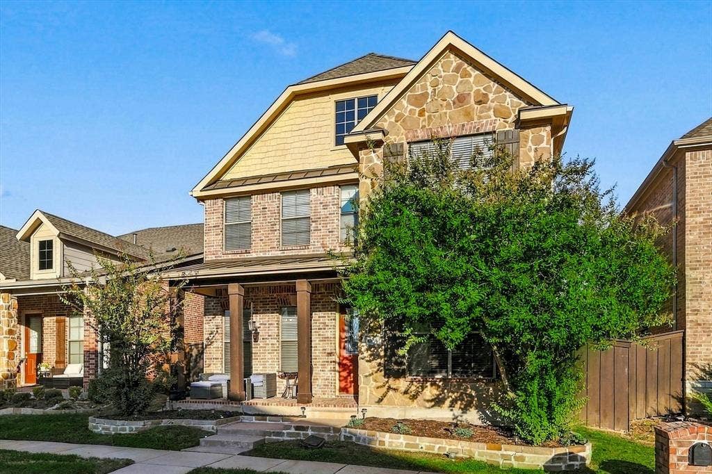 1596 Barksdale Drive, Lewisville, TX 75077