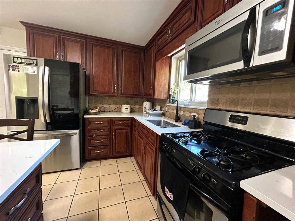 861 Russell Lane, Bedford, TX 76022 861 Russell Lane, Bedford, TX 76022