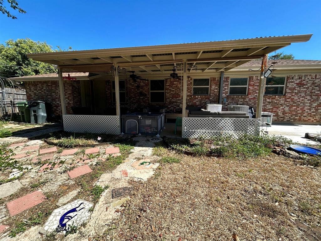 861 Russell Lane, Bedford, TX 76022 861 Russell Lane, Bedford, TX 76022