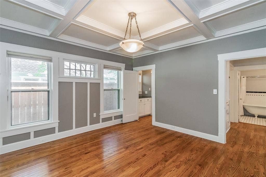 2209 6th Avenue, Fort Worth, TX 76110 2209 6th Avenue, Fort Worth, TX 76110