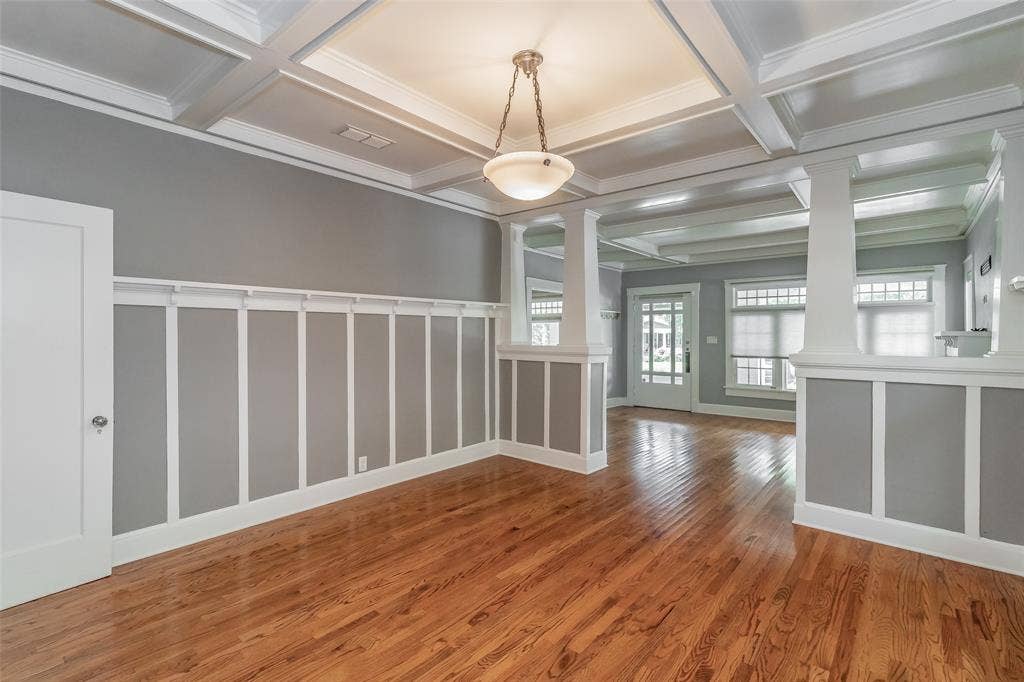 2209 6th Avenue, Fort Worth, TX 76110 2209 6th Avenue, Fort Worth, TX 76110