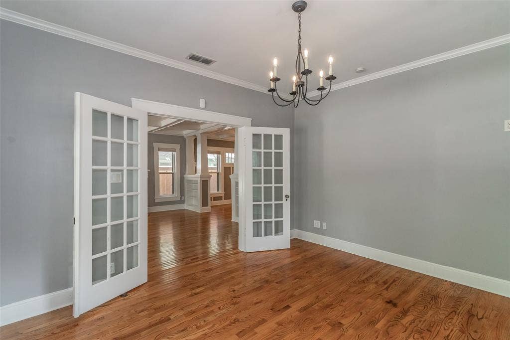 2209 6th Avenue, Fort Worth, TX 76110 2209 6th Avenue, Fort Worth, TX 76110